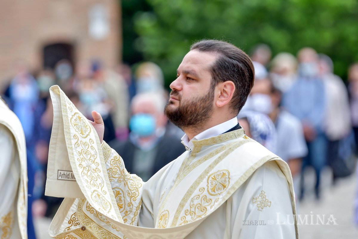 Slujire arhierească în Duminica Samarinencei pe Colina Bucuriei 144865
