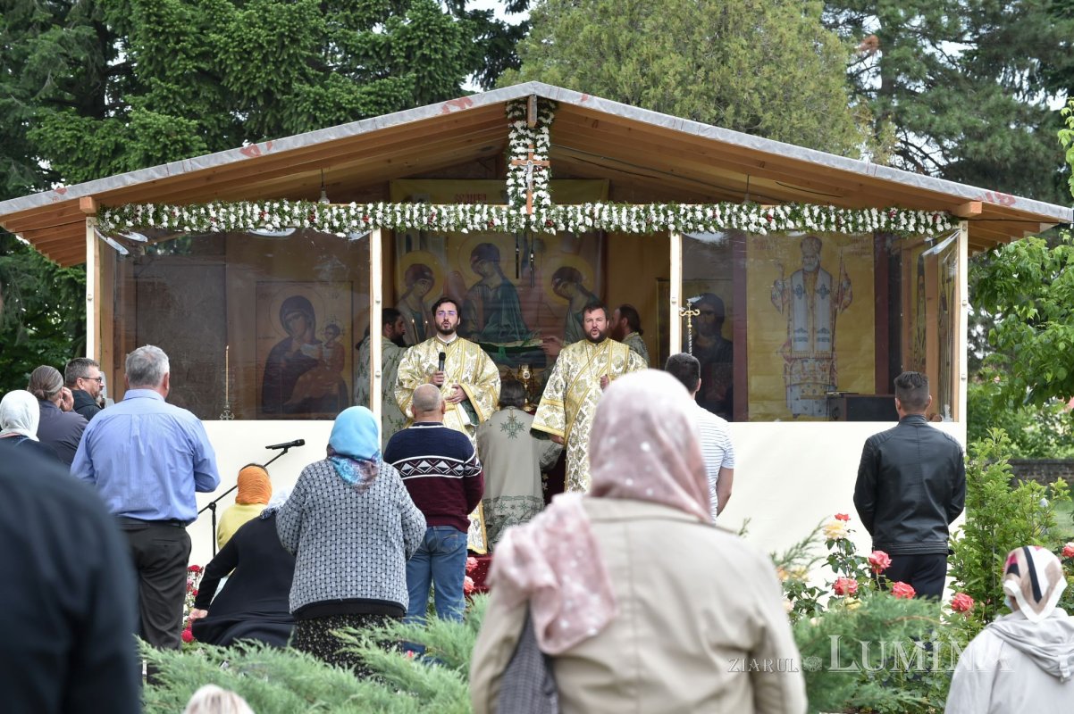 Pogorârea Sfântului Duh, prăznuită la mănăstirea ilfoveană Cernica 146235