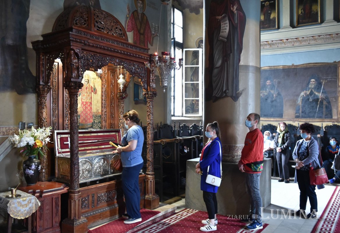 Pogorârea Sfântului Duh, prăznuită la mănăstirea ilfoveană Cernica 146238