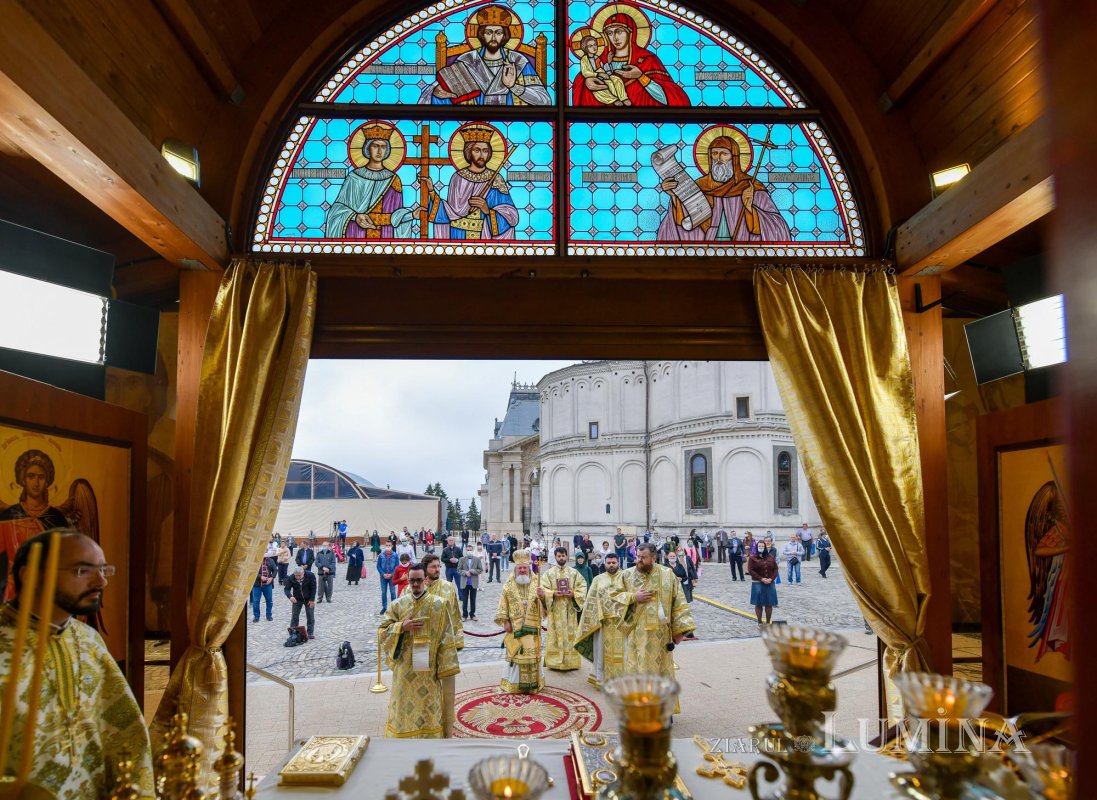 Hramul Centrului de Presă BASILICA pe Colina Patriarhiei 146305