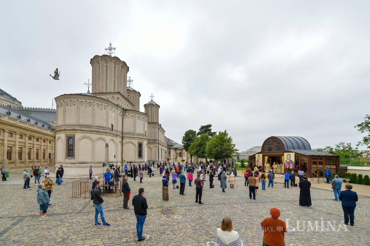 Hramul Centrului de Presă BASILICA pe Colina Patriarhiei 146320