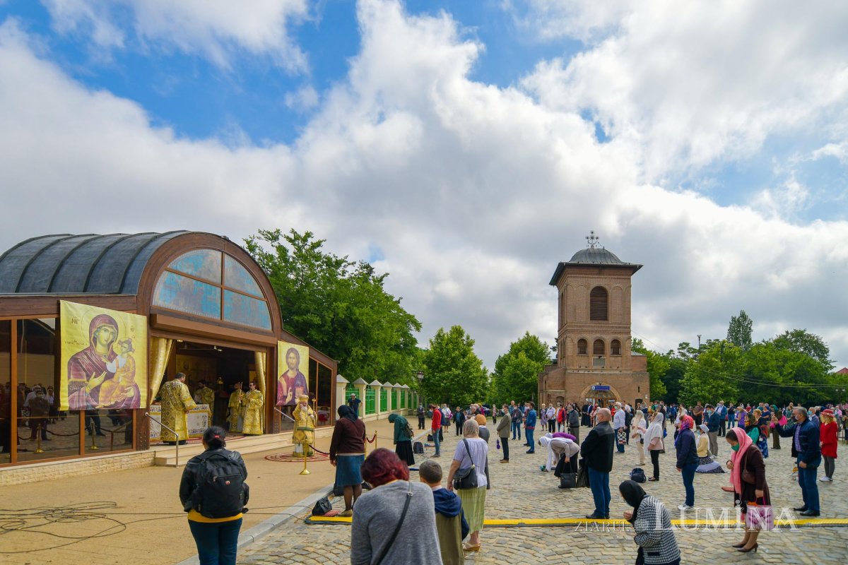 Hramul Centrului de Presă BASILICA pe Colina Patriarhiei 146334