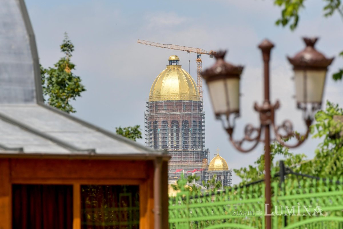 Hramul Centrului de Presă BASILICA pe Colina Patriarhiei 146347
