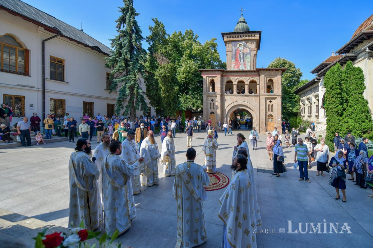 Hramul Mănăstirii Tuturor Sfinţilor din Capitală 146677