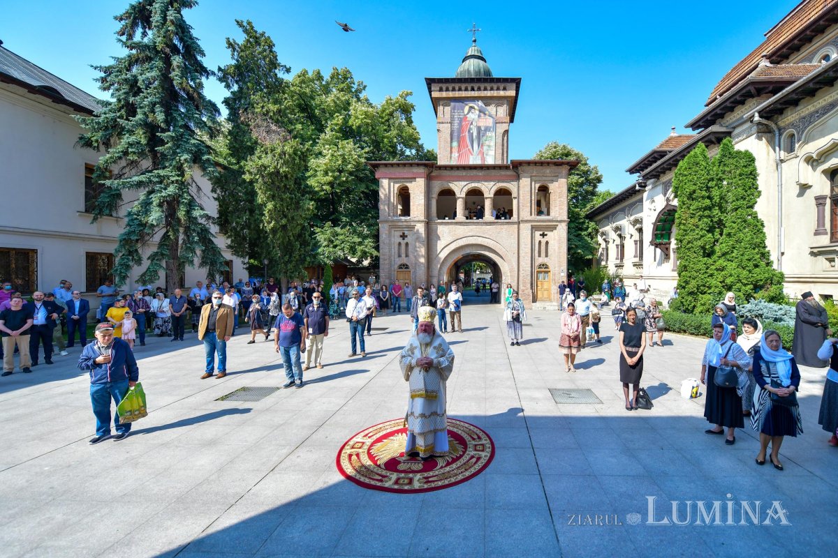 Hramul Mănăstirii Tuturor Sfinţilor din Capitală 146686