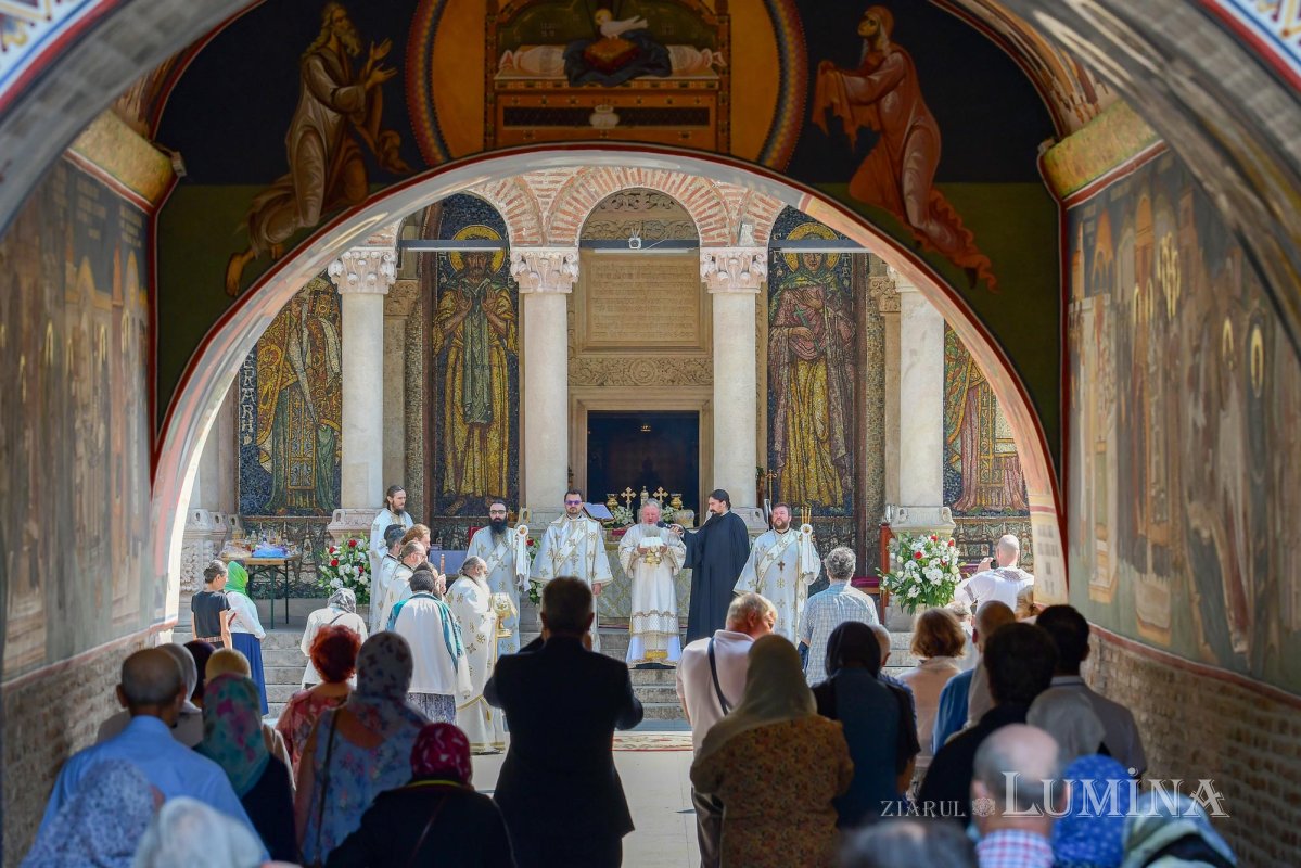 Hramul Mănăstirii Tuturor Sfinţilor din Capitală 146706