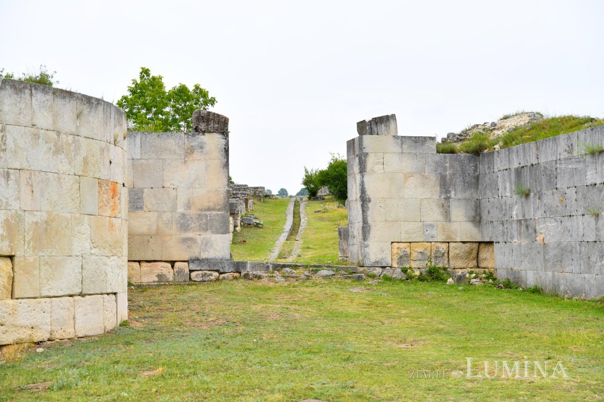 Actul de naștere al poporului român 146857