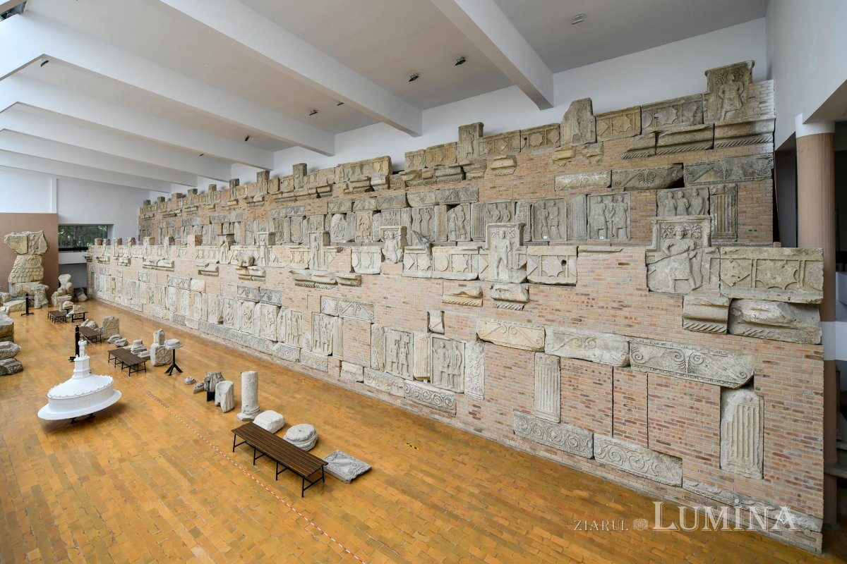 Actul de naștere al poporului român 146864