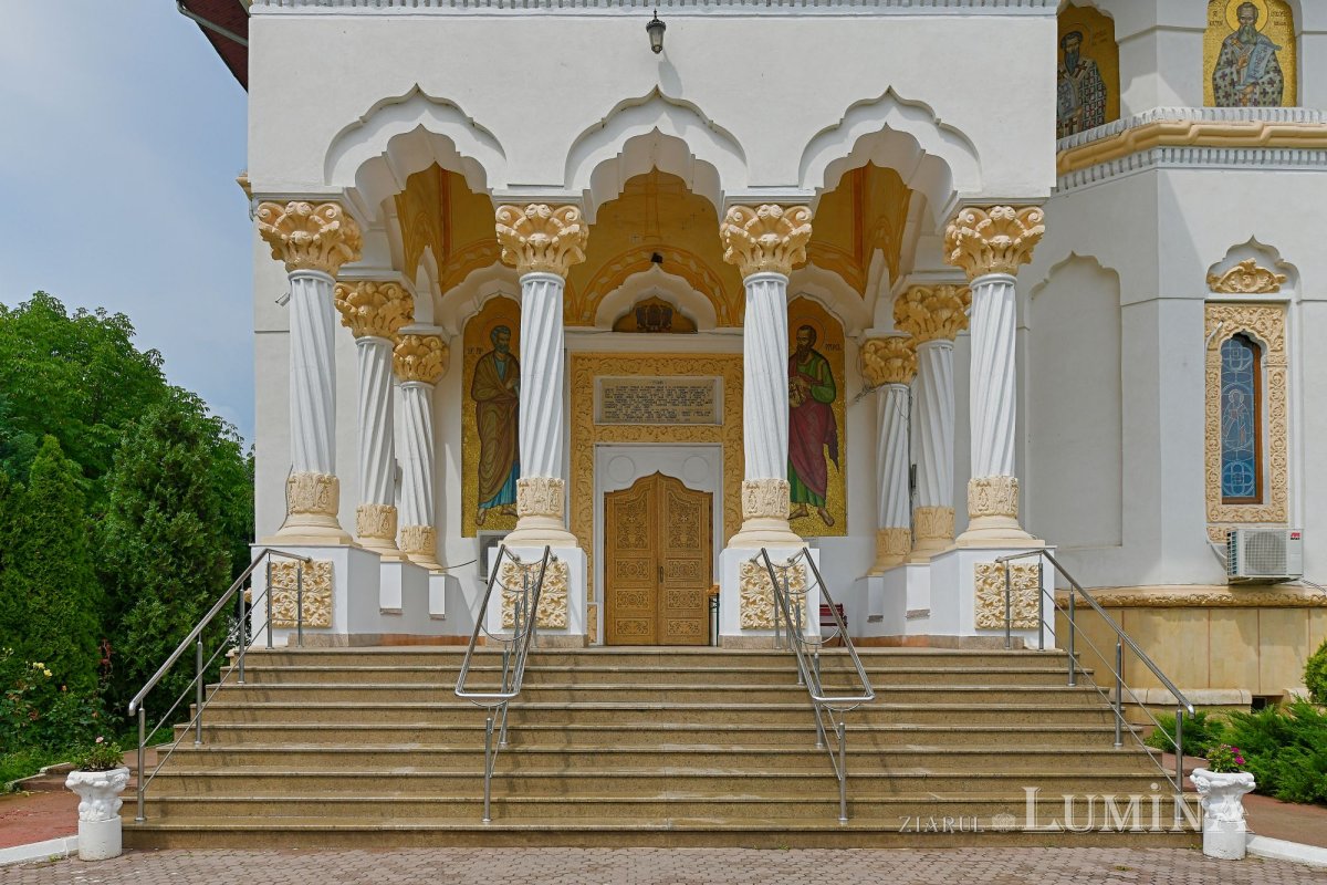 Chivotul Sfinților Români din salba de mănăstiri ale Capitalei 147061