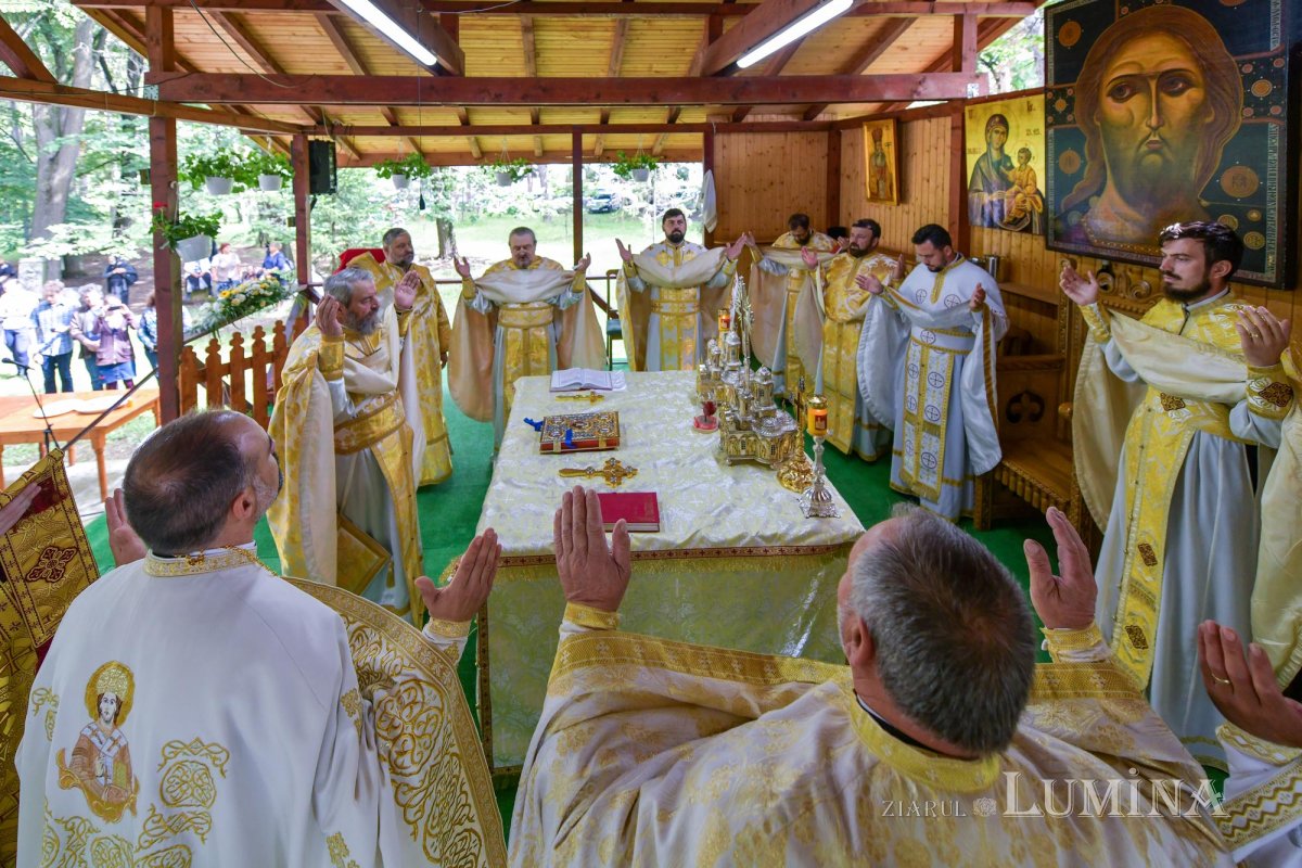 Cinstire și fidelitate pentru Mitropolitul Grigorie Dascălul la Căldăruşani 147252