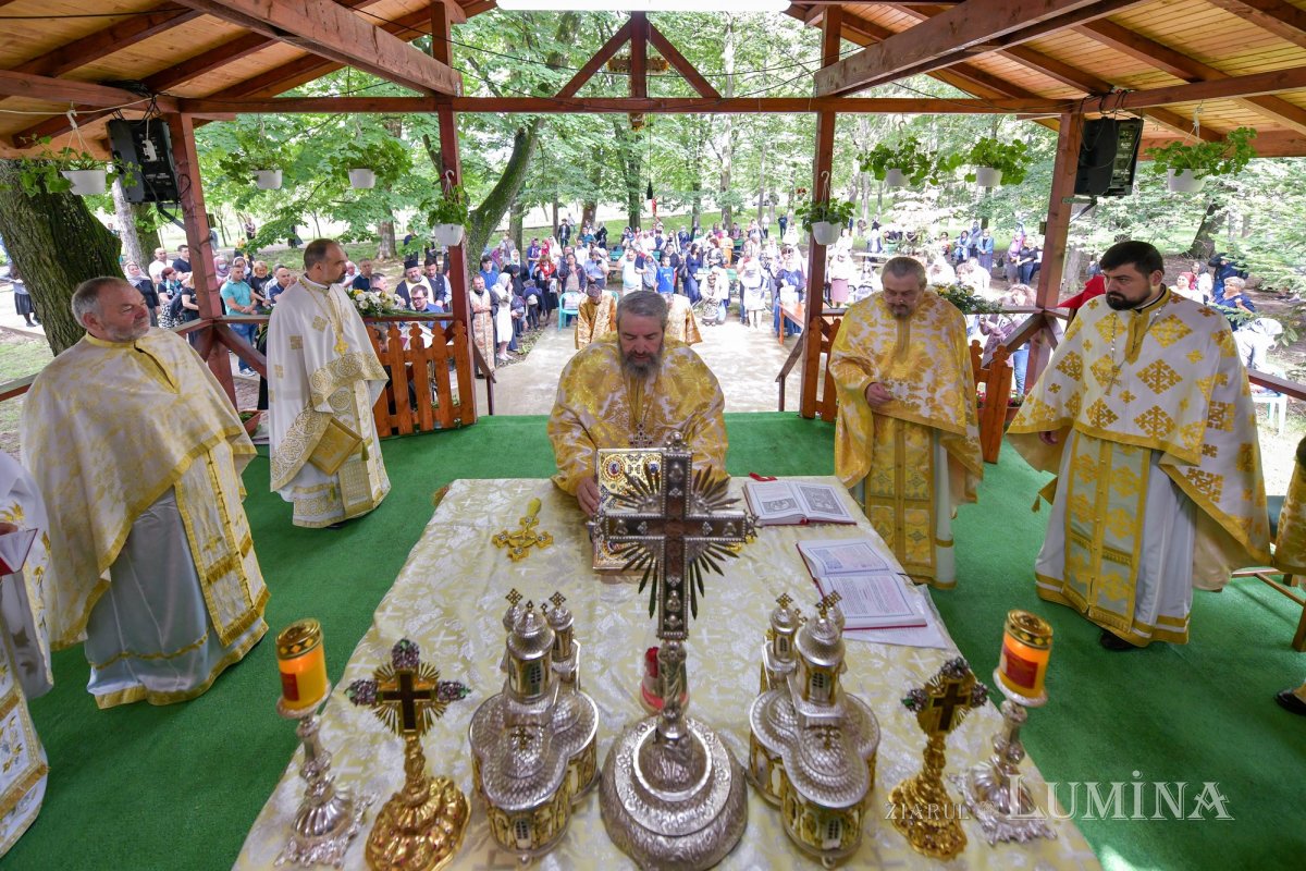 Cinstire și fidelitate pentru Mitropolitul Grigorie Dascălul la Căldăruşani 147253