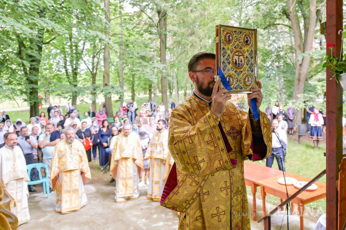 Cinstire și fidelitate pentru Mitropolitul Grigorie Dascălul la Căldăruşani 147258