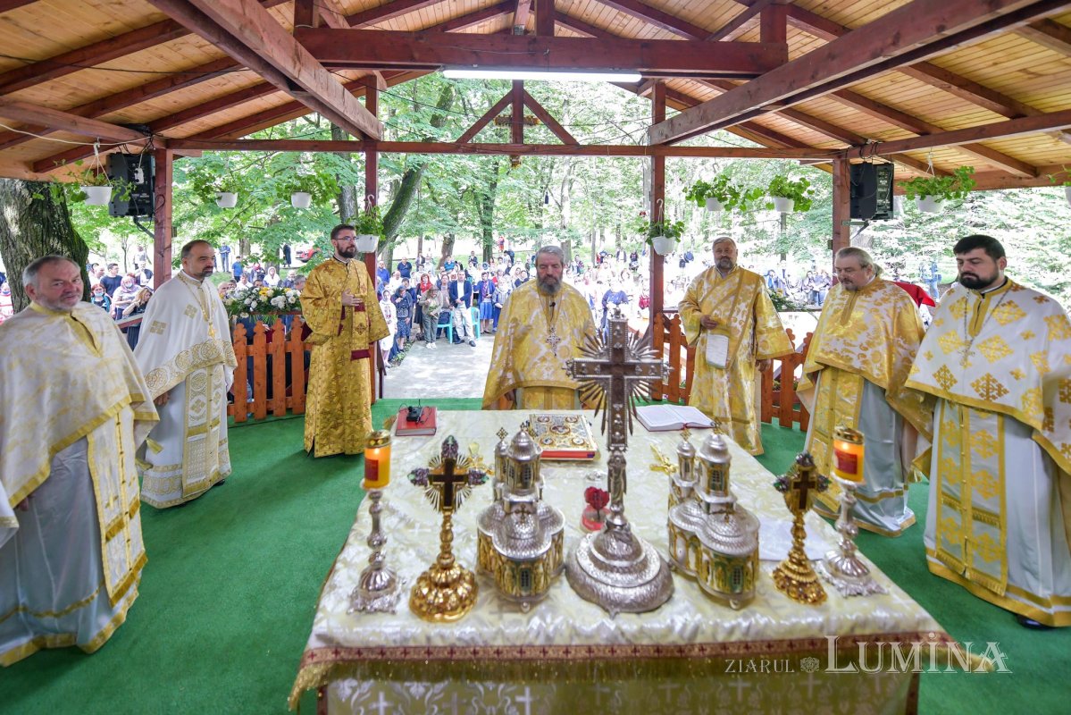 Cinstire și fidelitate pentru Mitropolitul Grigorie Dascălul la Căldăruşani 147265