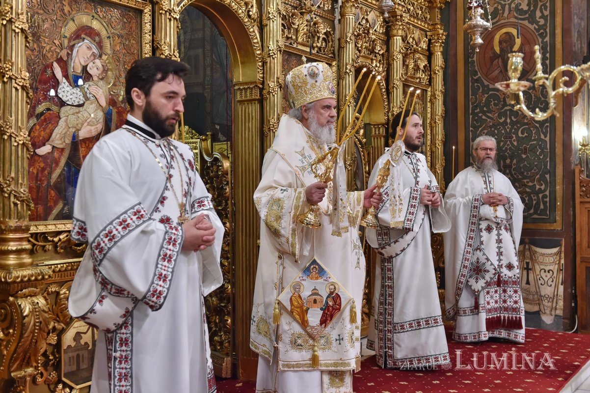 Cinstirea Sfinţilor Apostoli Petru şi Pavel la Catedrala Patriarhală 147705