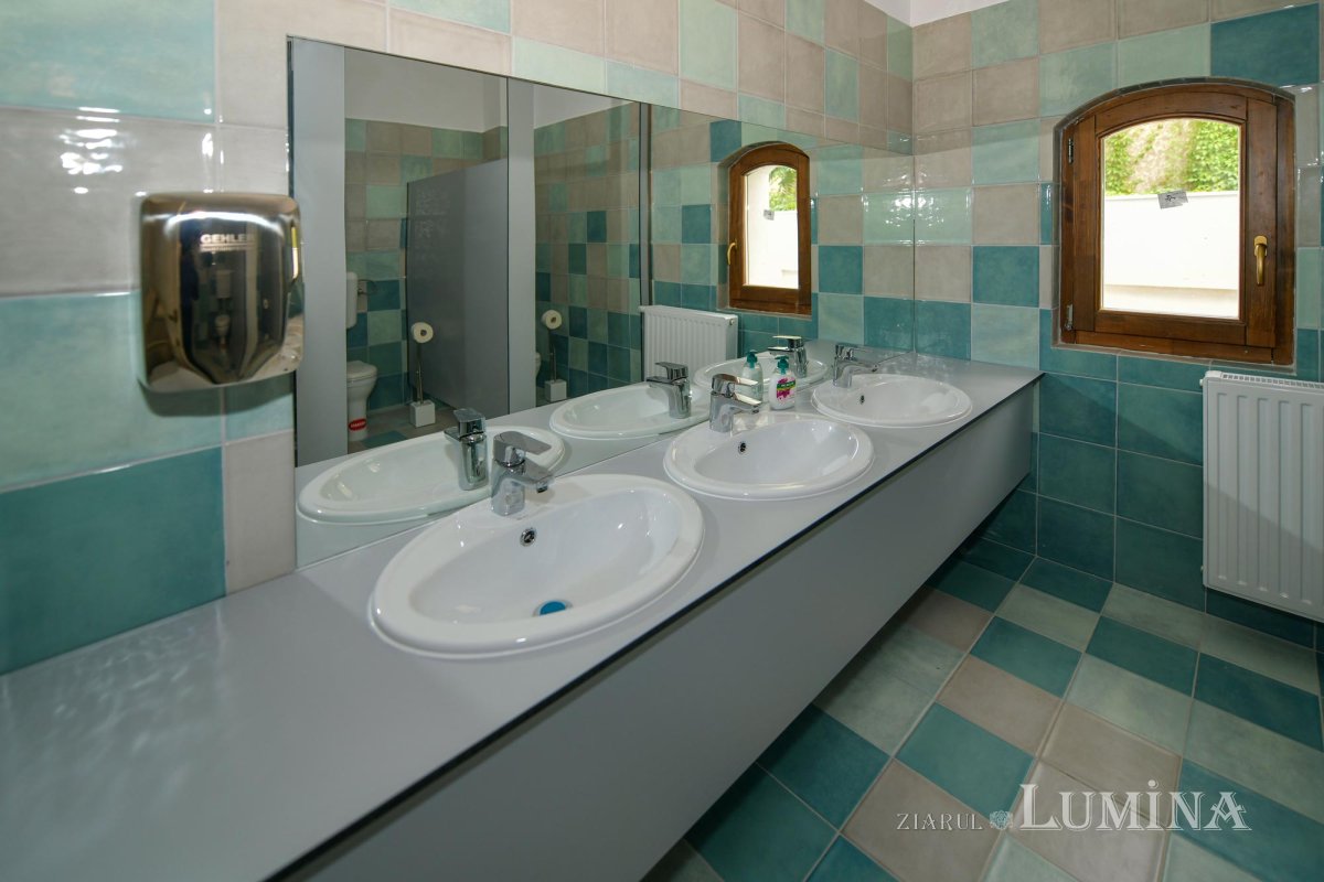 Grădiniţa unei copilării frumoase alături de Dumnezeu 148470