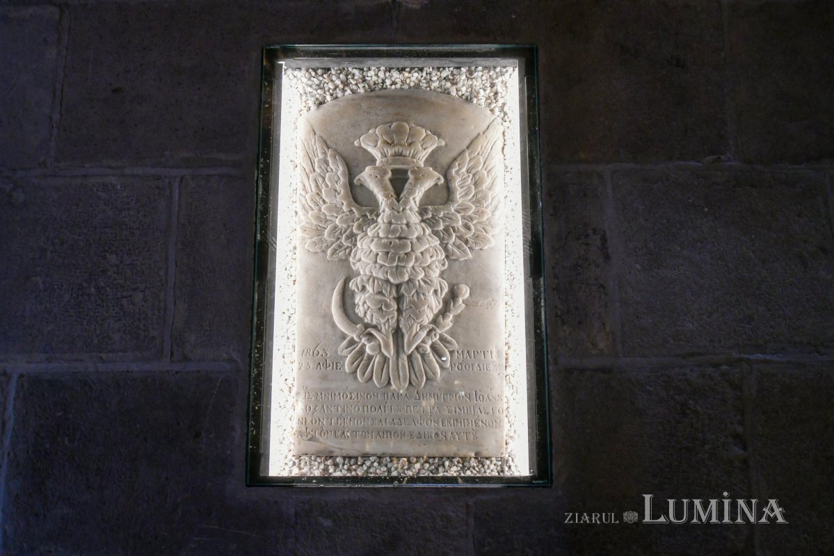 Biserica Scaune din Bucureşti a primit veșmântul sfințeniei 149541