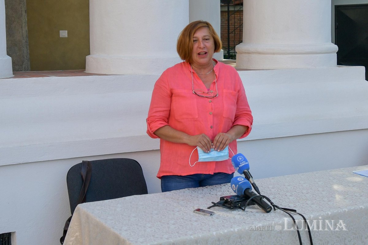 Biserica Scaune din Bucureşti a primit veșmântul sfințeniei 149555