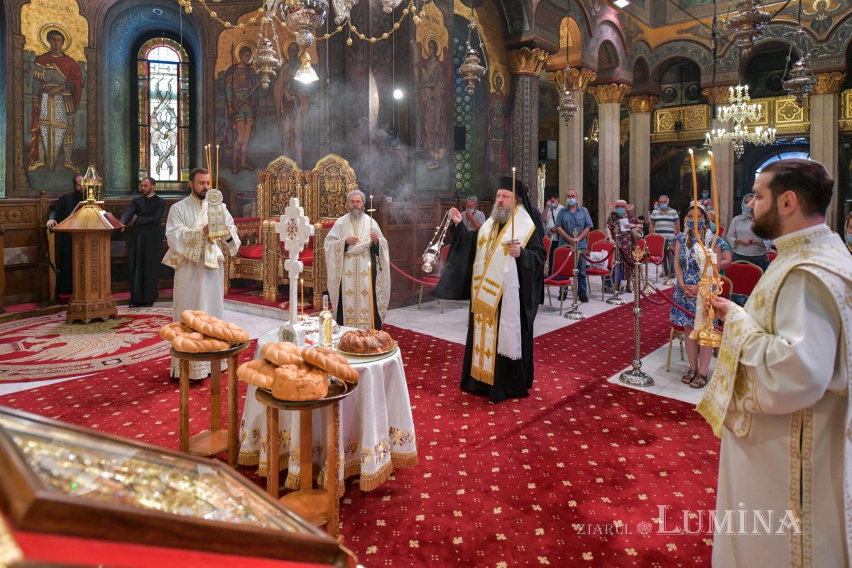 Pomenirea Patriarhilor Iustin şi Teoctist la Catedrala Patriarhală 149896