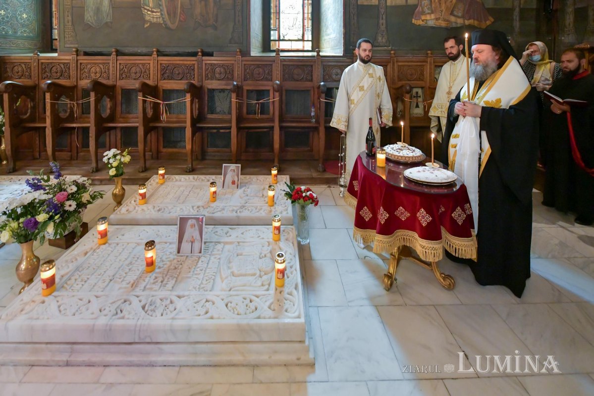 Pomenirea Patriarhilor Iustin şi Teoctist la Catedrala Patriarhală 149906
