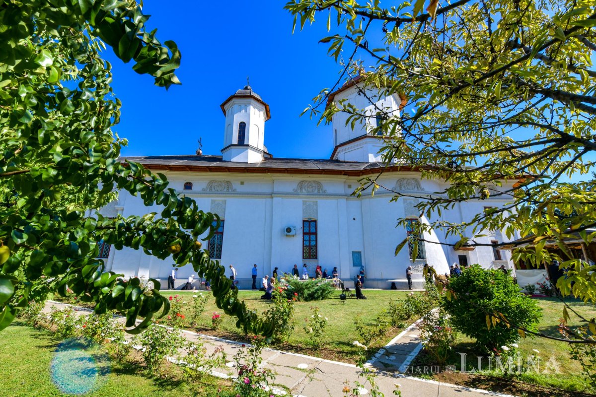 Reactivarea hramului isihast al Mănăstirii Cernica 150411