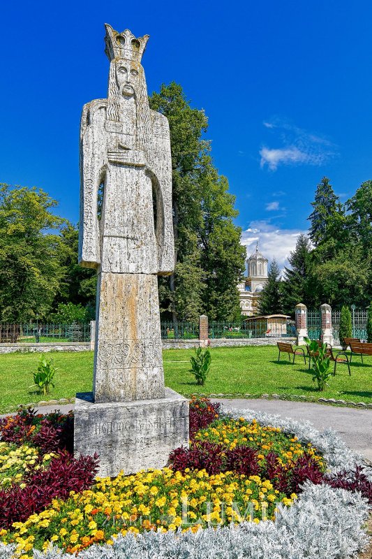 Biserica Mănăstirii Argeşului, giuvaier afierosit Maicii Domnului 150758