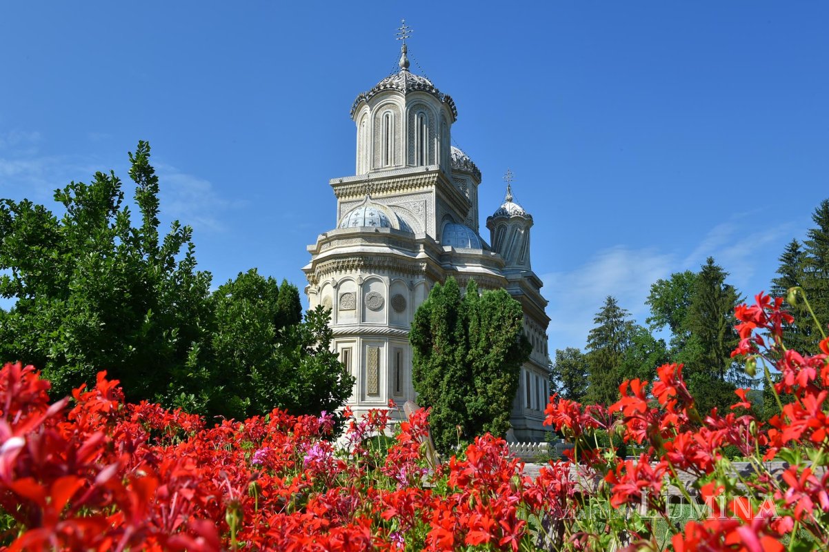 Biserica Mănăstirii Argeşului, giuvaier afierosit Maicii Domnului 150764