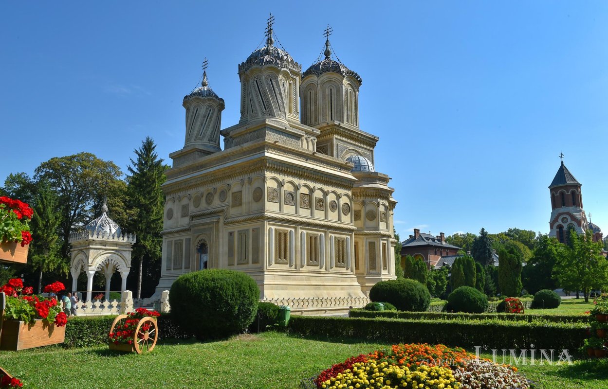 Biserica Mănăstirii Argeşului, giuvaier afierosit Maicii Domnului 150772