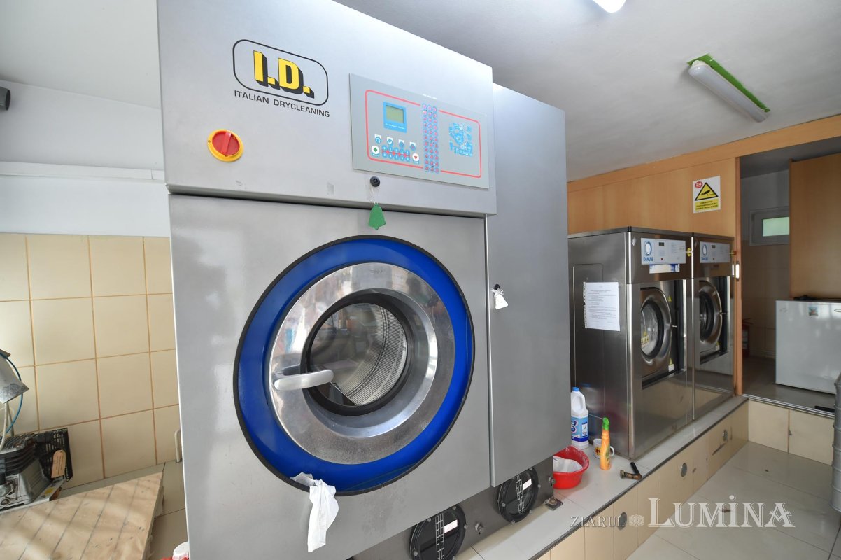 „Bob de rouă“, prima spălătorie ecologică pentru veşminte liturgice 151249