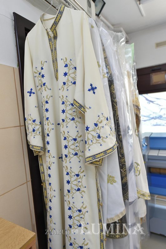 „Bob de rouă“, prima spălătorie ecologică pentru veşminte liturgice 151255