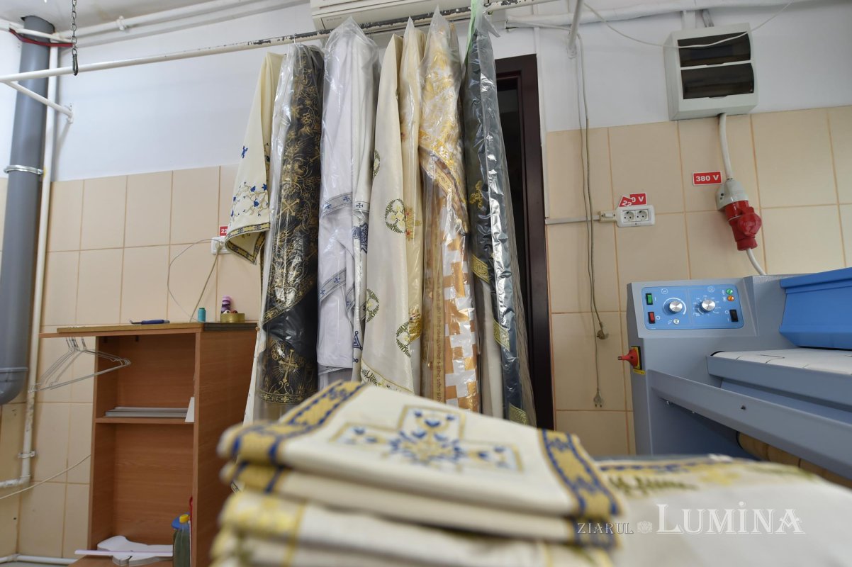 „Bob de rouă“, prima spălătorie ecologică pentru veşminte liturgice 151257