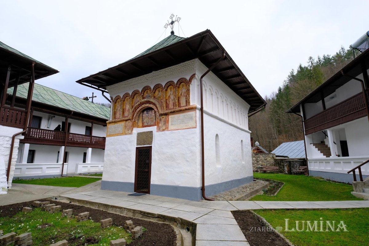 Jertfa unor monahi care se nevoiau la Mănăstirea Iezer 151877