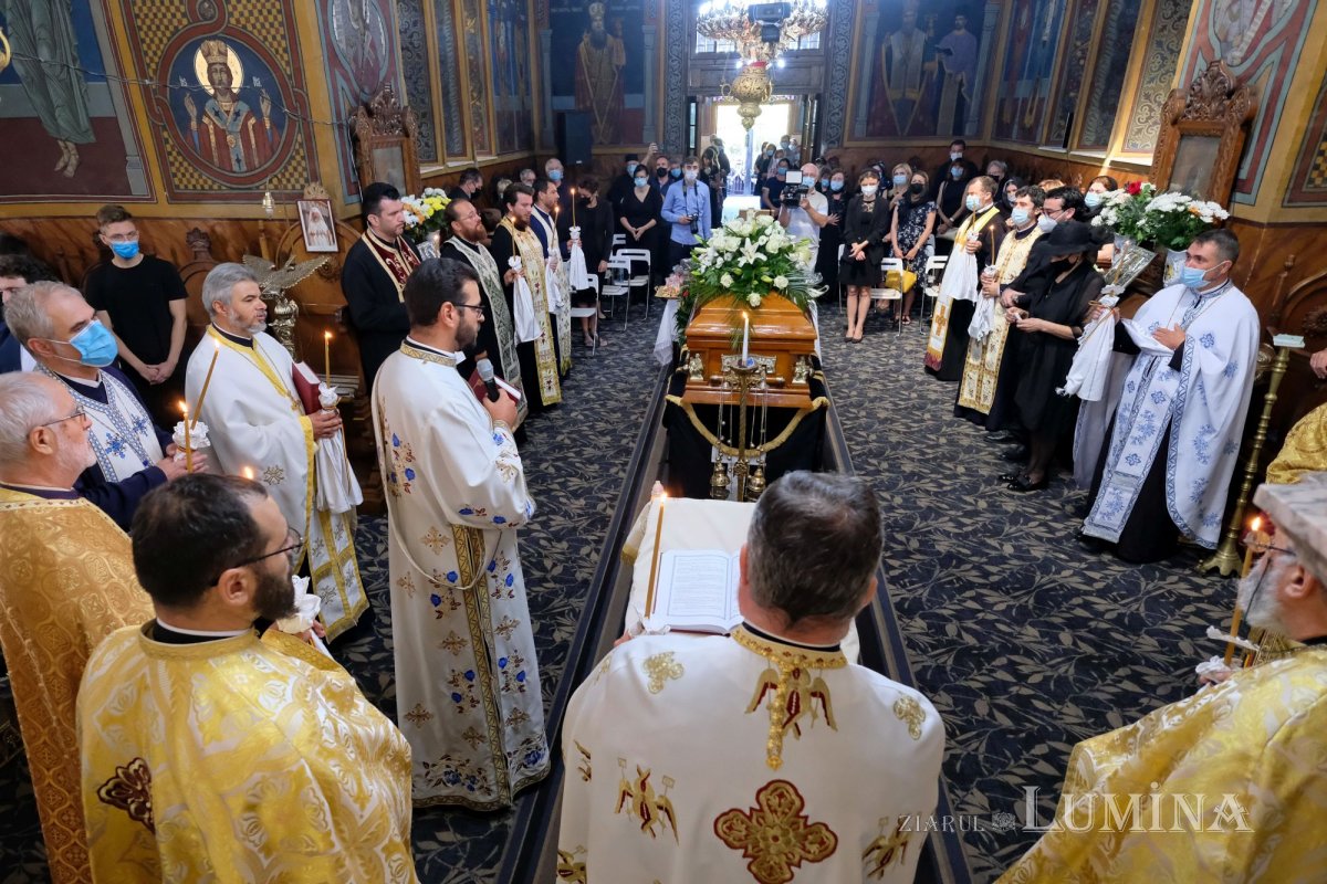 Părintele Vasile Ailioaei (1954-2020) - păstor duhovnicesc care i-a învățat pe credincioși lecția iubirii creștine 152436