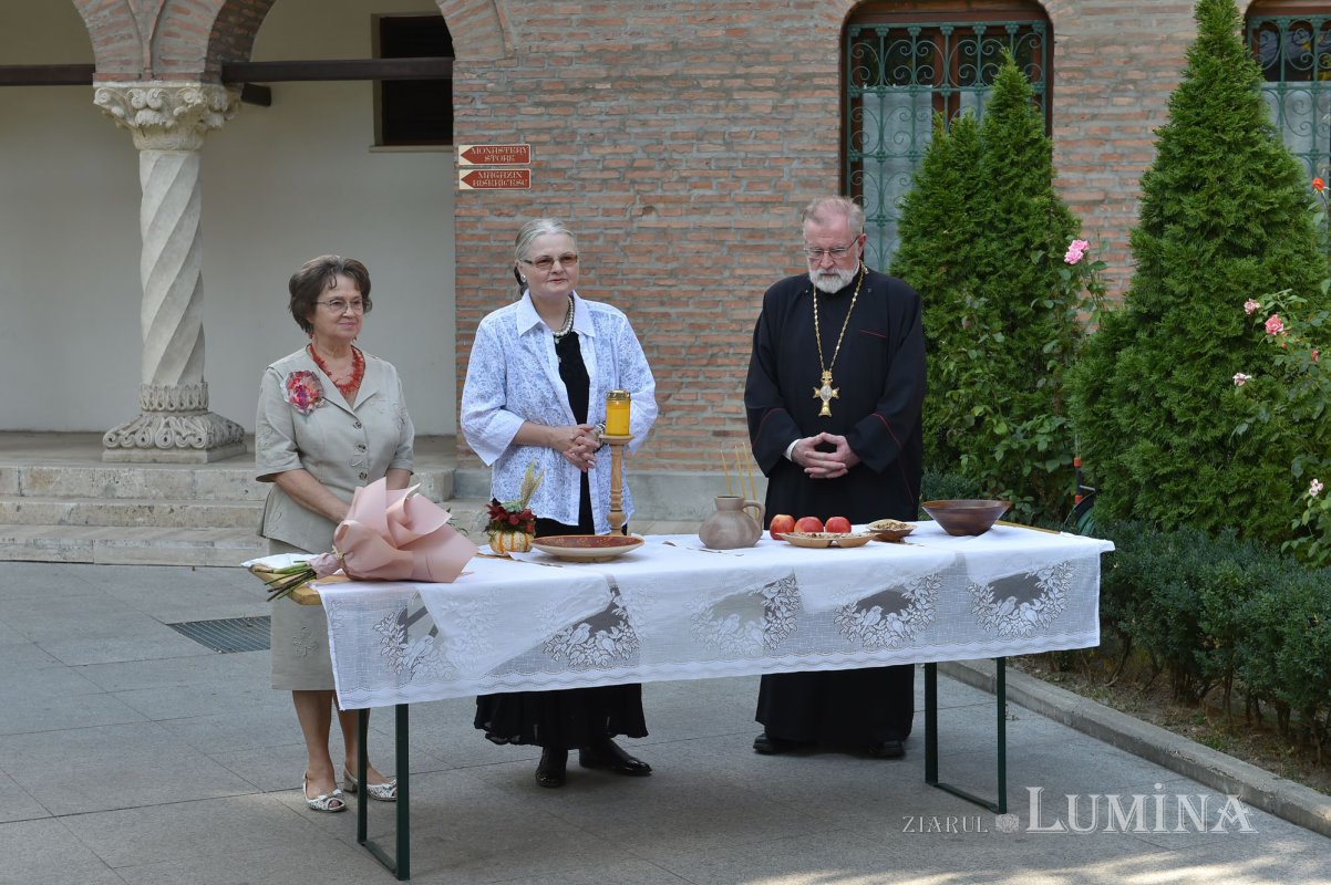 Vernisajul expoziției „Închinare Sfintei Cruci” la Muzeul Mănăstirii Antim  153504