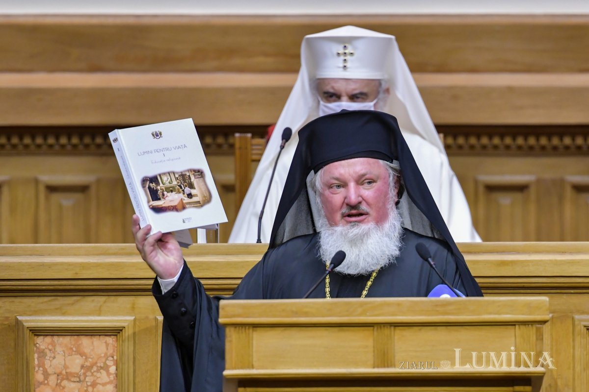 Pastorația familiei azi, dezbătută în ședința Sfântului Sinod  153642