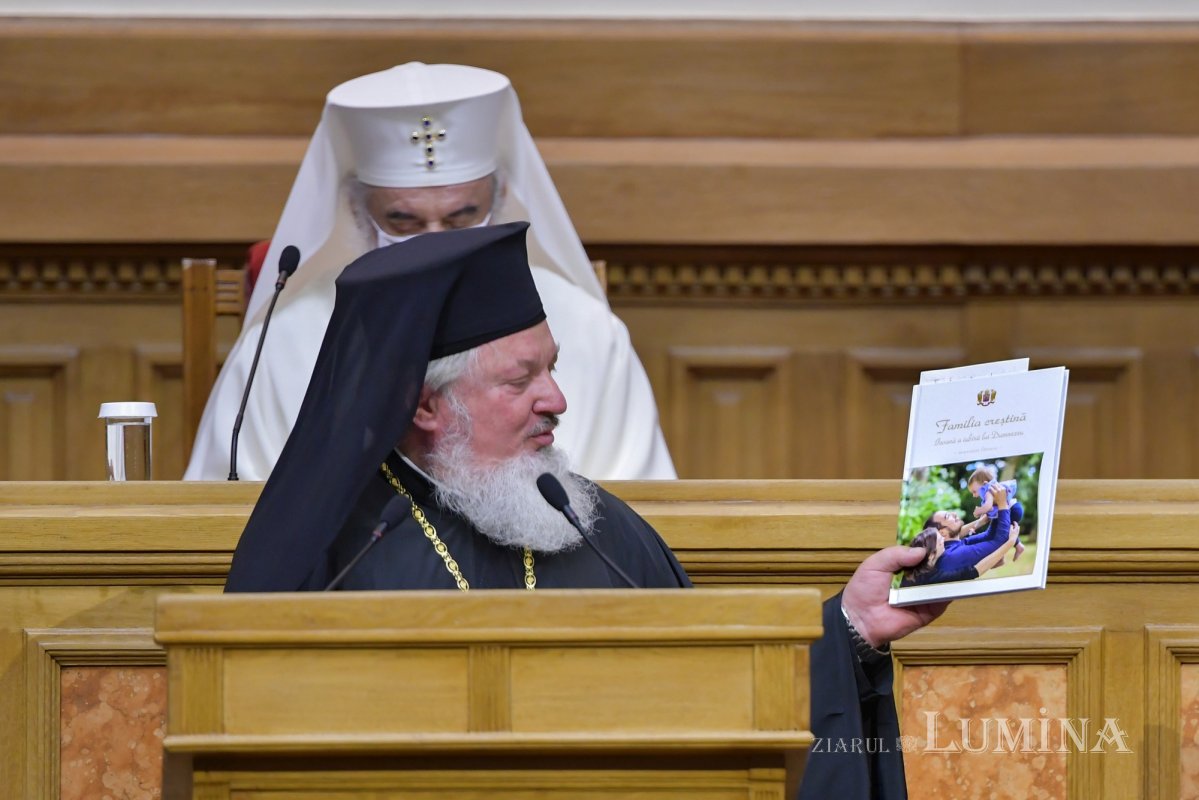 Pastorația familiei azi, dezbătută în ședința Sfântului Sinod  153644