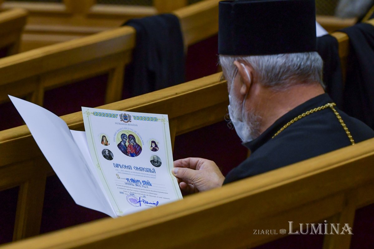 Pastorația familiei azi, dezbătută în ședința Sfântului Sinod  153661