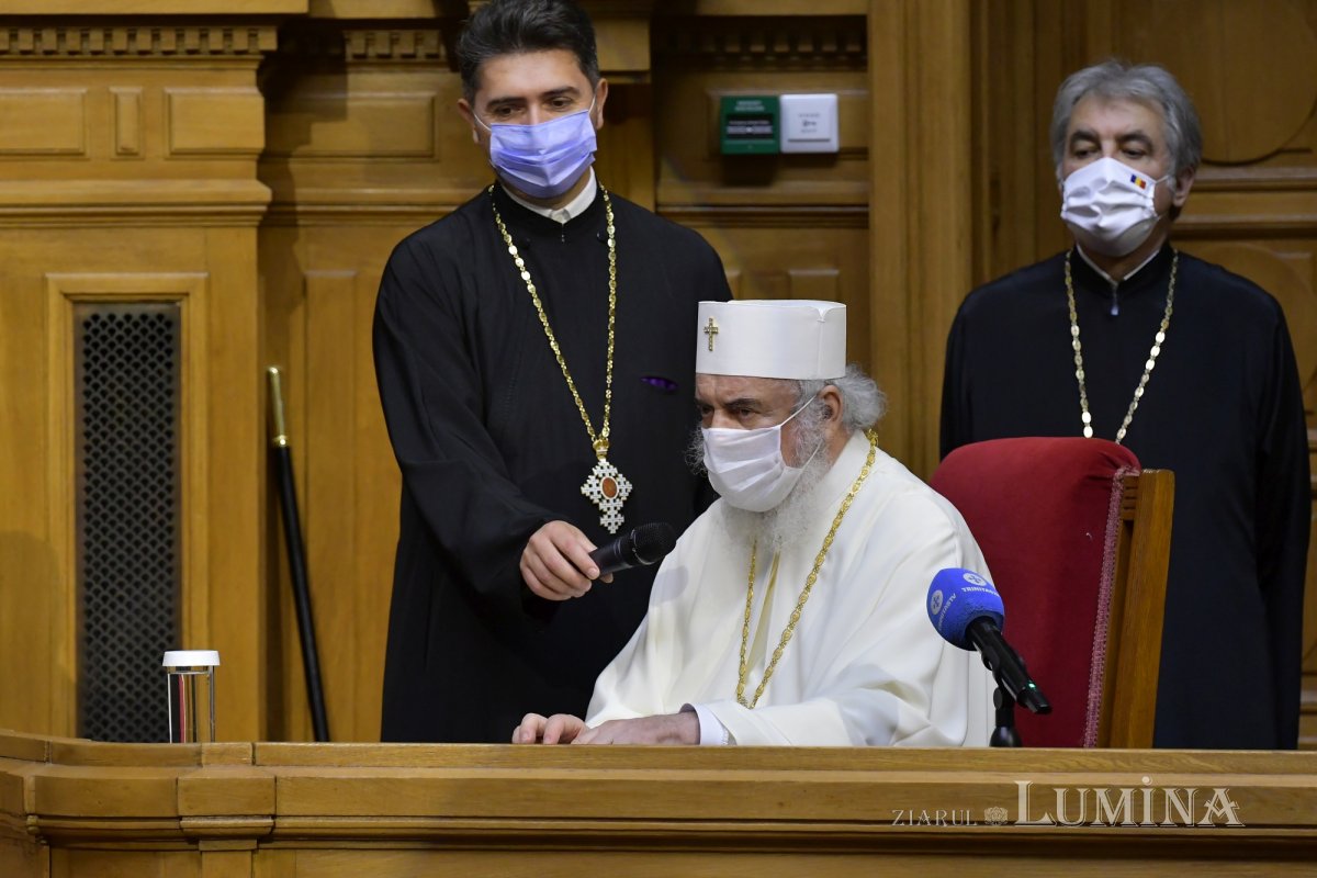 Pastorația familiei azi, dezbătută în ședința Sfântului Sinod  153662