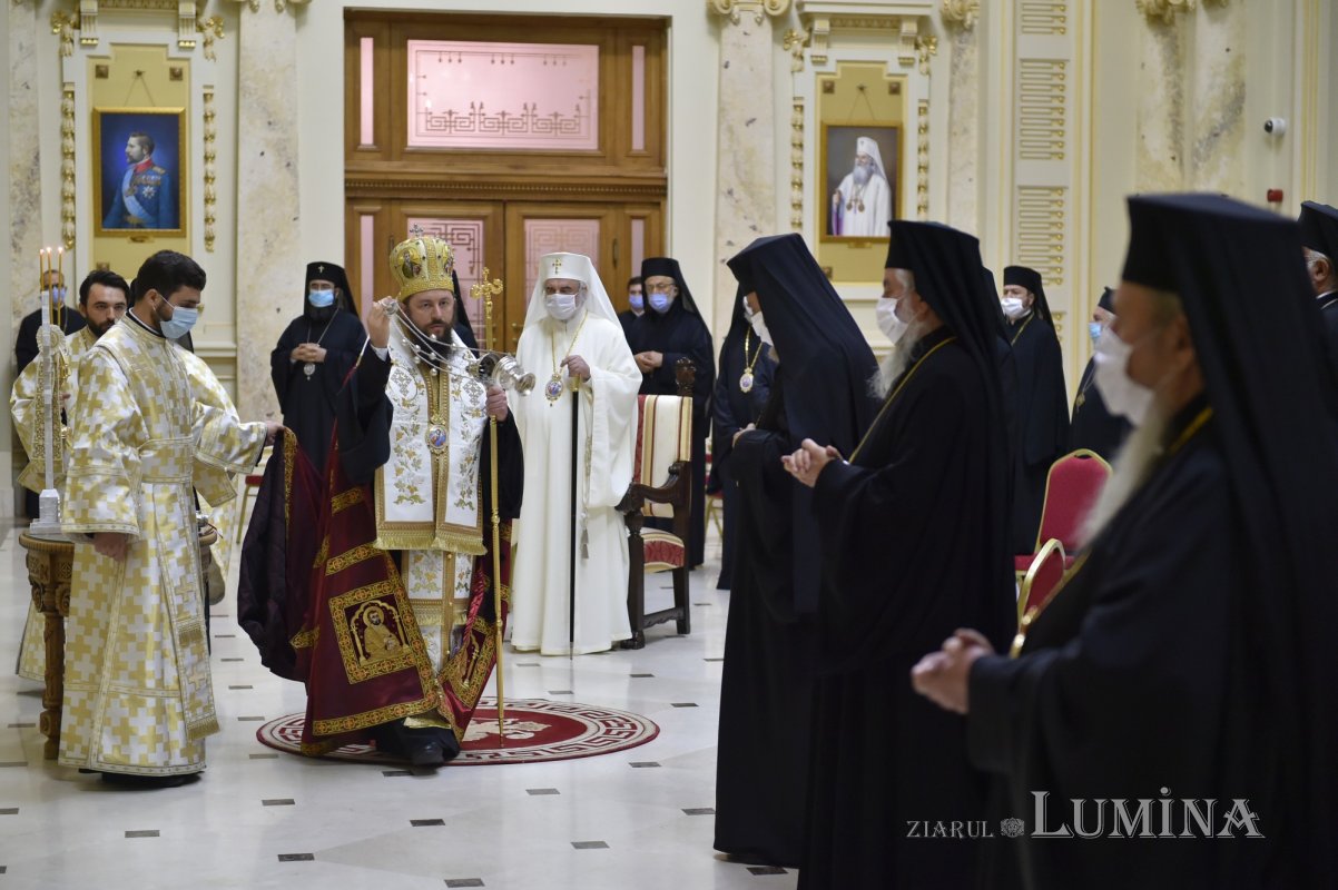 Pastorația familiei azi, dezbătută în ședința Sfântului Sinod  153666