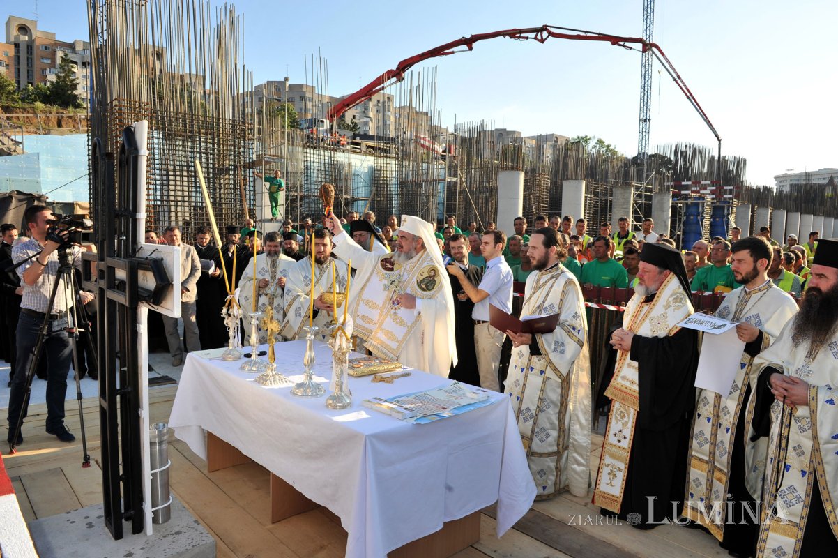 „Se încoronează capul şi se cinsteşte întreaga persoană” 153718