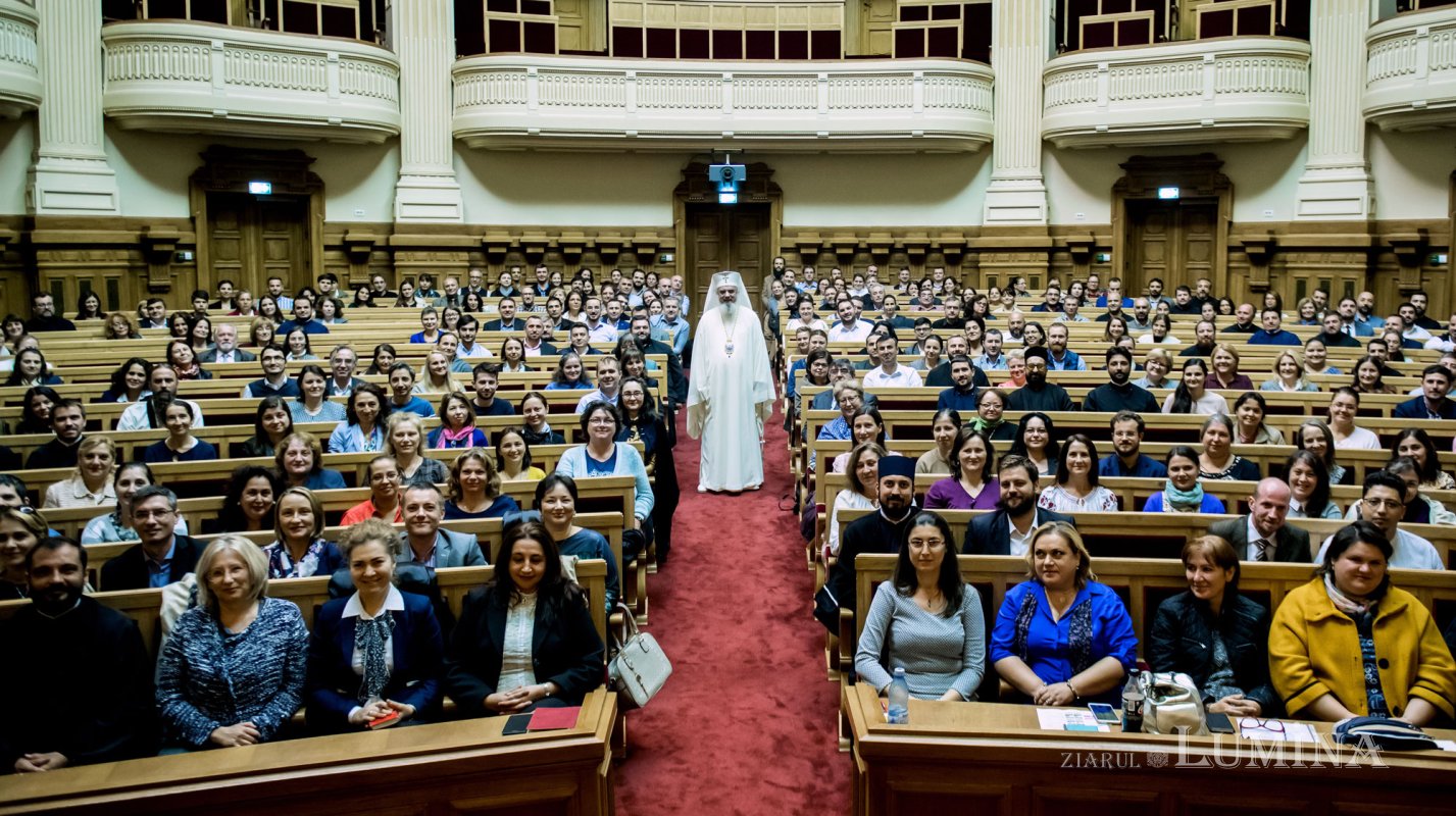 „Se încoronează capul şi se cinsteşte întreaga persoană” 153730