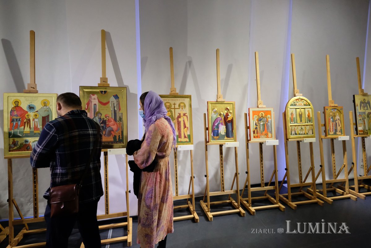 Expoziția „Icoana ortodoxă - lumina credinței” la Muzeul Satului din Capitală 154086