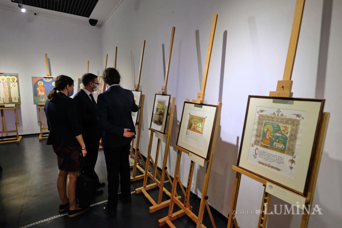 Expoziția „Icoana ortodoxă - lumina credinței” la Muzeul Satului din Capitală 154087