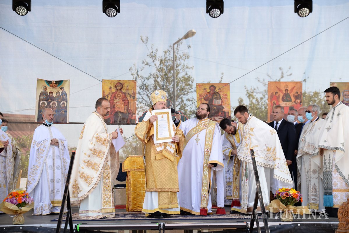 Veșmântul harului pentru o biserică înnoită din județul Ilfov 154579