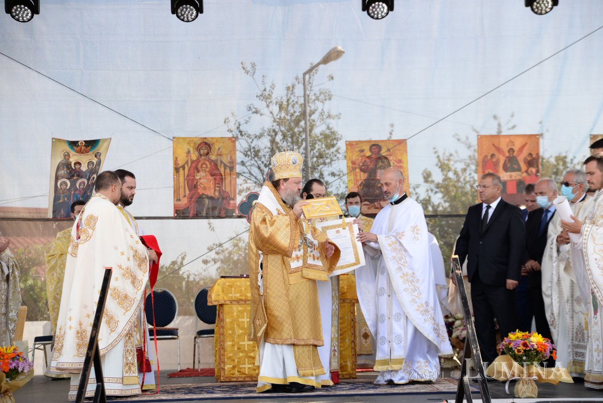 Veșmântul harului pentru o biserică înnoită din județul Ilfov 154580