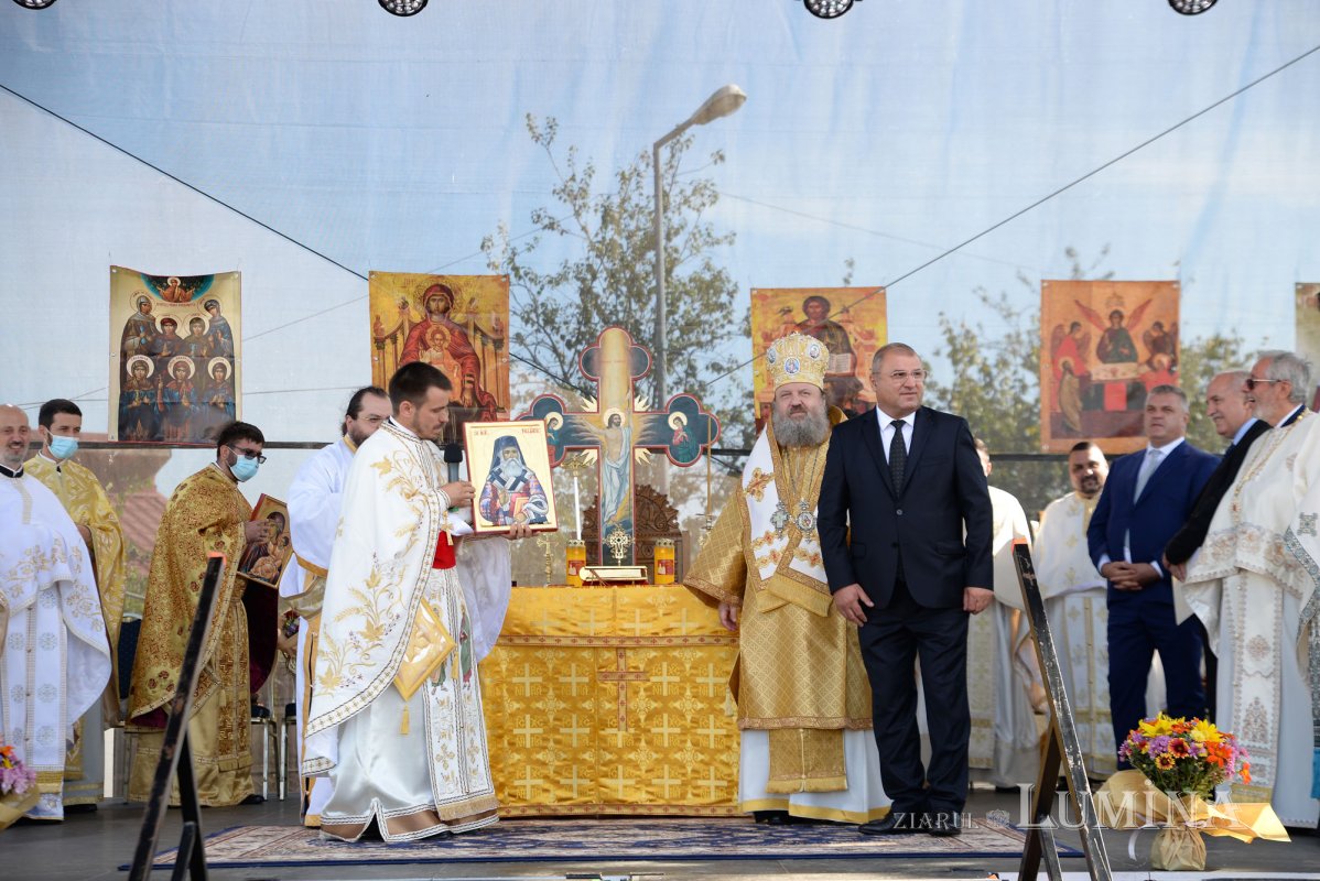 Veșmântul harului pentru o biserică înnoită din județul Ilfov 154593