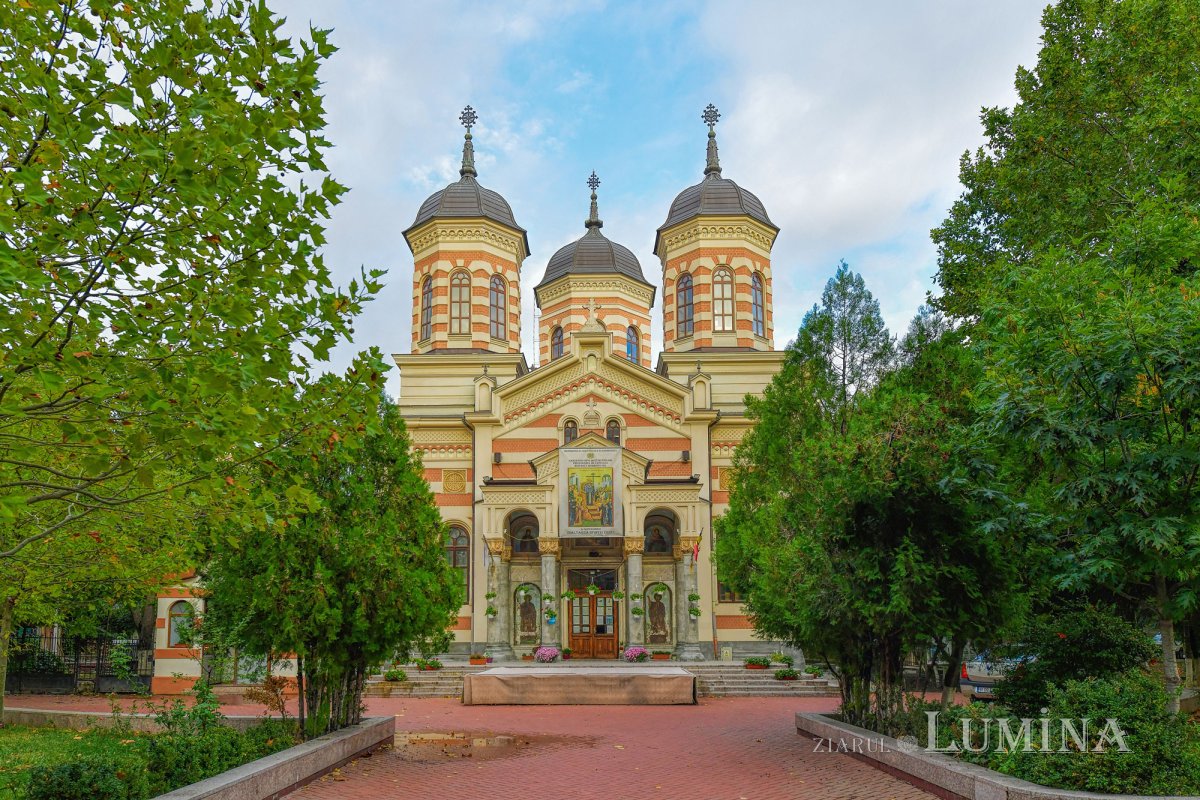 Altarele Capitalei închinate Sfintei Cuvioase Parascheva 154772