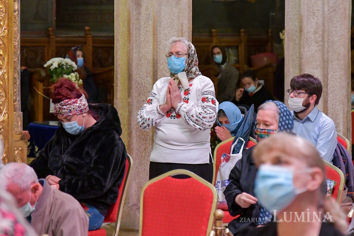 Priveghere pentru Cuvioasa Parascheva la Catedrala Patriarhală 154914