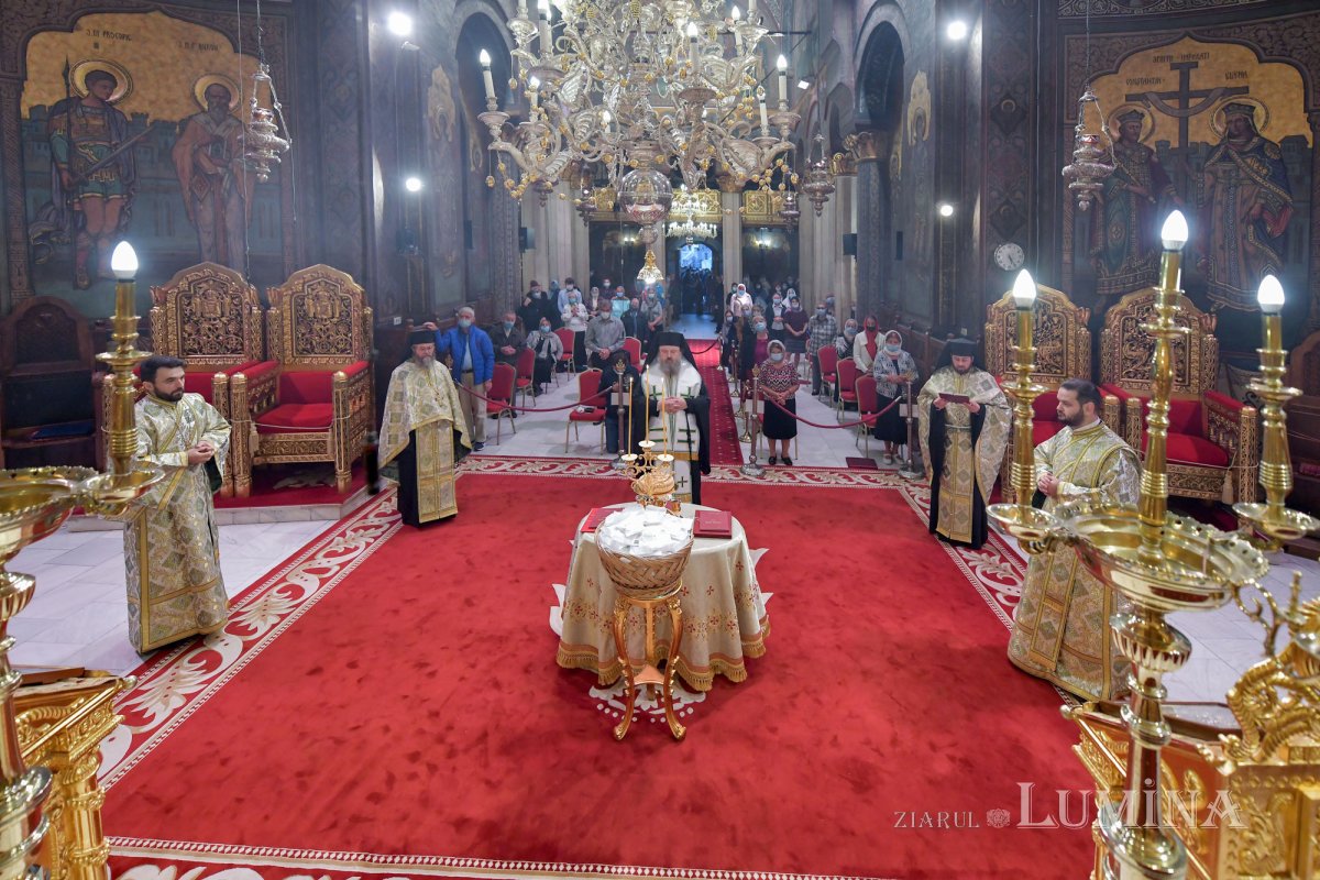 Priveghere pentru Cuvioasa Parascheva la Catedrala Patriarhală 154918