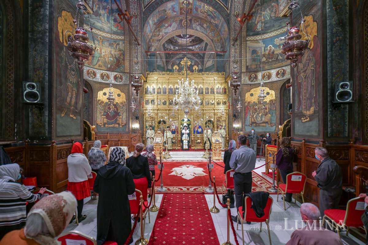 Priveghere pentru Cuvioasa Parascheva la Catedrala Patriarhală 154921