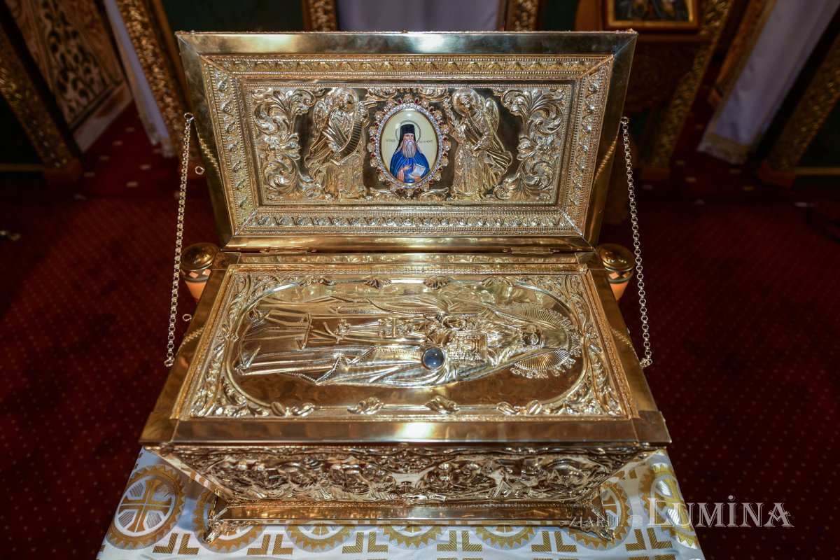 Sfințirea unei noi racle la Patriarhie pentru Mănăstirea Neamț 154950